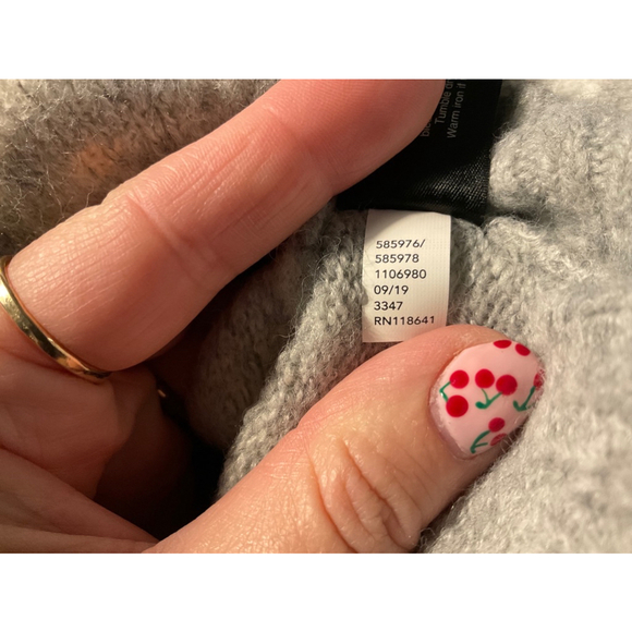 WOMEN’S Plus Size Lane Bryant V neck Wool Blend Sweater - Size: 22 / 24 - Picture 6 of 6